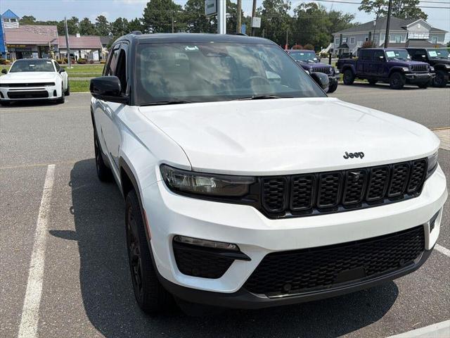 2023 Jeep Grand Cherokee Limited 4x4 2023 Jeep Grand Cherokee Limited 4x4