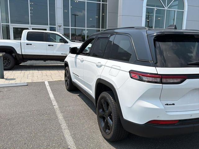 2023 Jeep Grand Cherokee Limited 4x4 2023 Jeep Grand Cherokee Limited 4x4