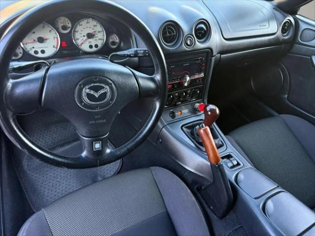2002 Mazda MX-5 LS