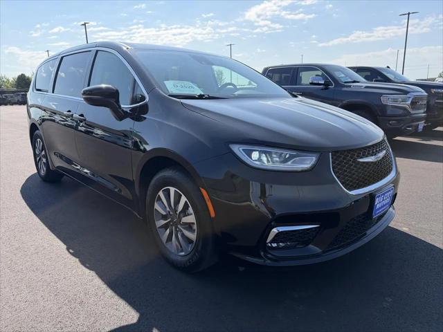 2024 Chrysler Pacifica Hybrid Select for sale in Sioux Falls, SD
