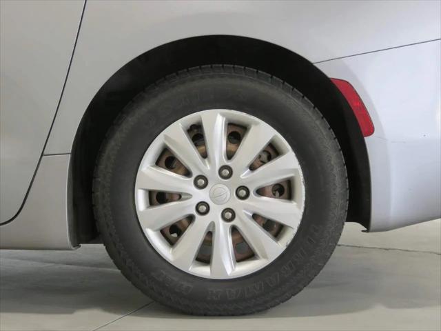 2021 Chrysler Voyager L