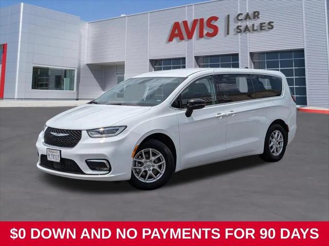 2024 Chrysler Pacifica Touring L for sale in Colton, CA