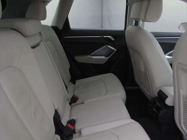 2021 Audi Q3 Premium Plus 40 TFSI quattro Tiptronic