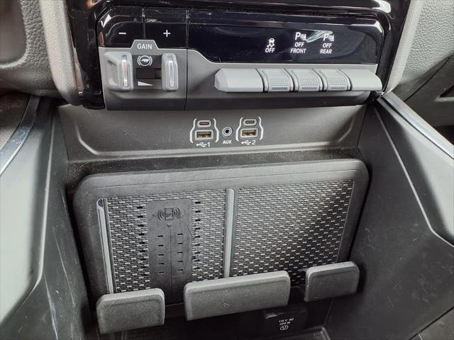 2025 Ram 1500 Big Horn Crew Cab 4x4 64 Box