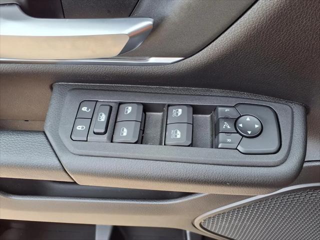2025 Ram 1500 Big Horn Crew Cab 4x4 64 Box