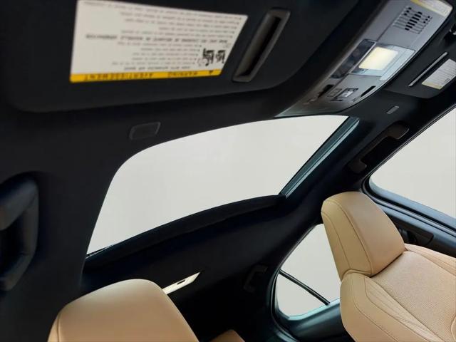 2025 Lexus 300 Premium