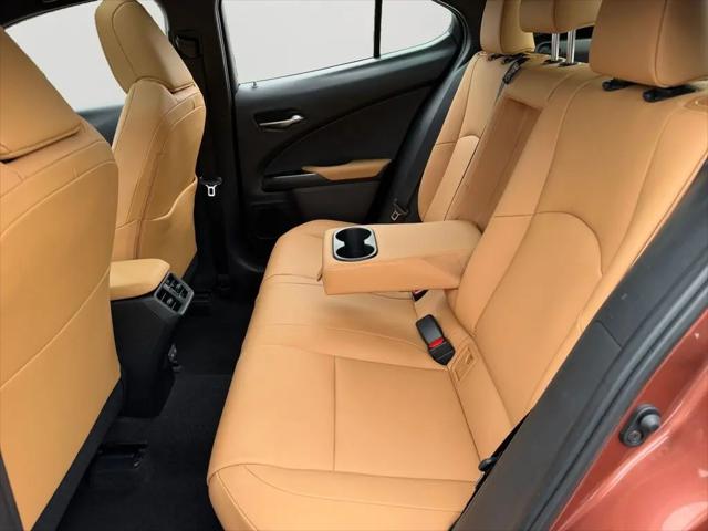 2025 Lexus 300 Premium