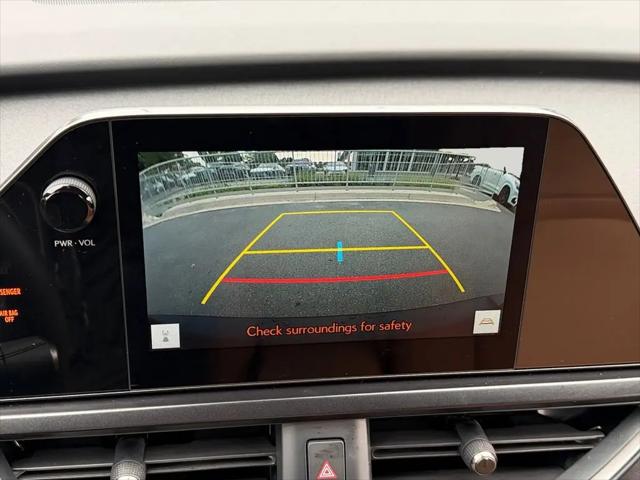 2025 Lexus 300 Premium