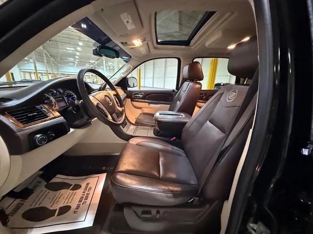 2011 Cadillac Escalade Platinum Edition