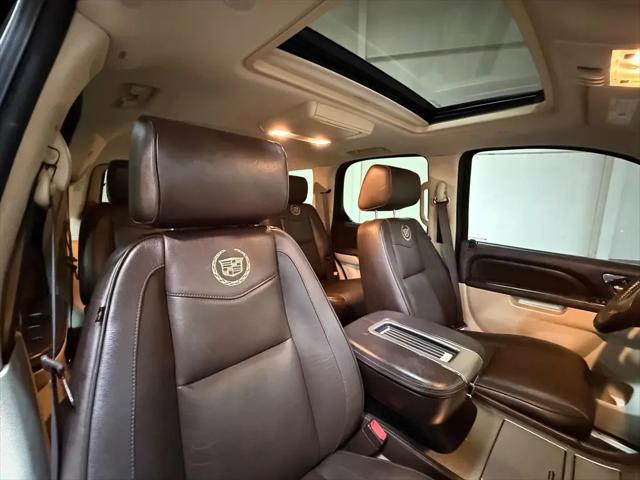2011 Cadillac Escalade Platinum Edition