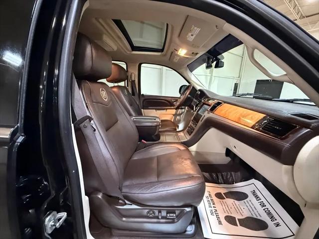 2011 Cadillac Escalade Platinum Edition
