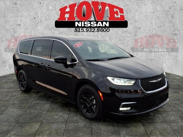 2025 Chrysler Pacifica Select for sale in Bourbonnais, IL