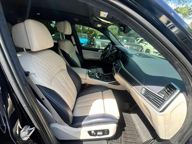 2021 BMW X7 M50i