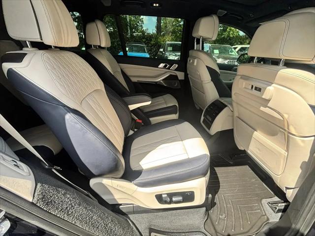 2021 BMW X7 M50i
