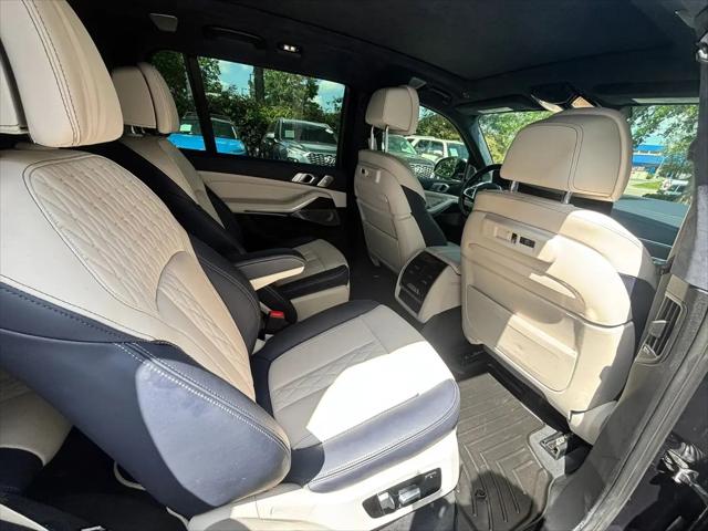 2021 BMW X7 M50i