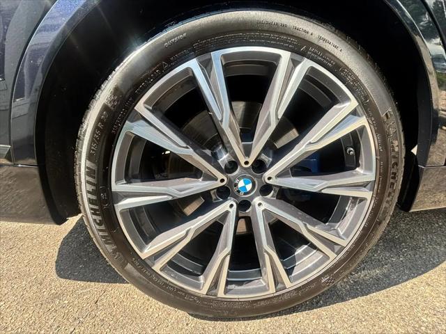 2021 BMW X7 M50i