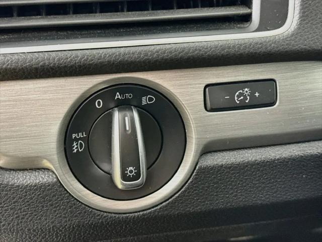 2015 Volkswagen Passat 1.8T SE