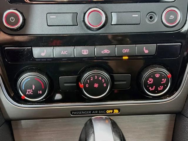 2015 Volkswagen Passat 1.8T SE