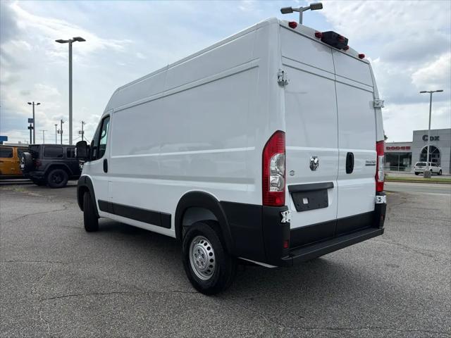 2026 Ram ProMaster Cargo Van Tradesman High Roof 136 WB w/Pass Seat