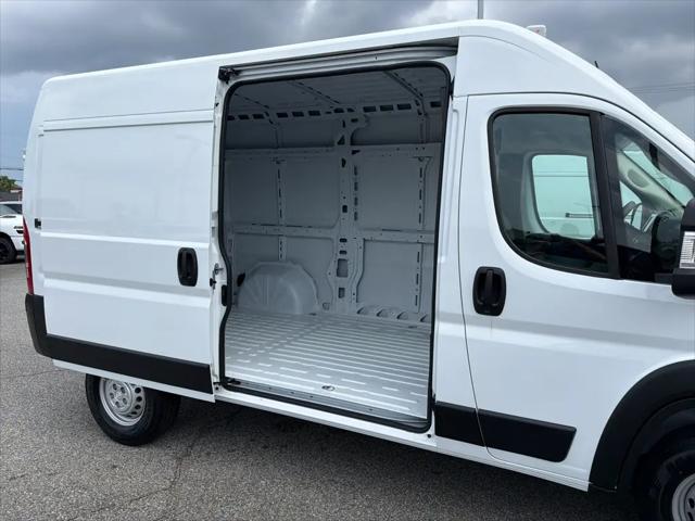 2026 Ram ProMaster Cargo Van Tradesman High Roof 136 WB w/Pass Seat