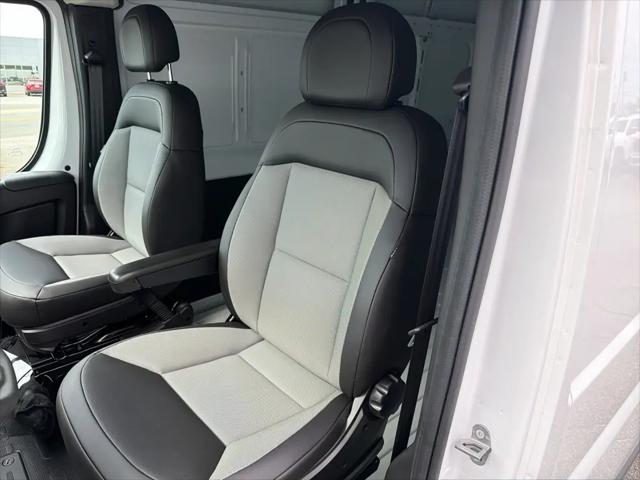 2026 Ram ProMaster Cargo Van Tradesman High Roof 136 WB w/Pass Seat