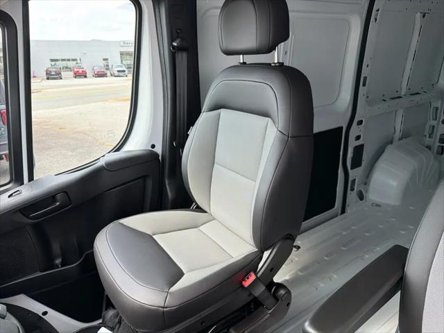 2026 Ram ProMaster Cargo Van Tradesman High Roof 136 WB w/Pass Seat