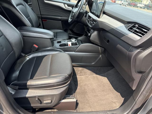 2025 Ford Escape Platinum