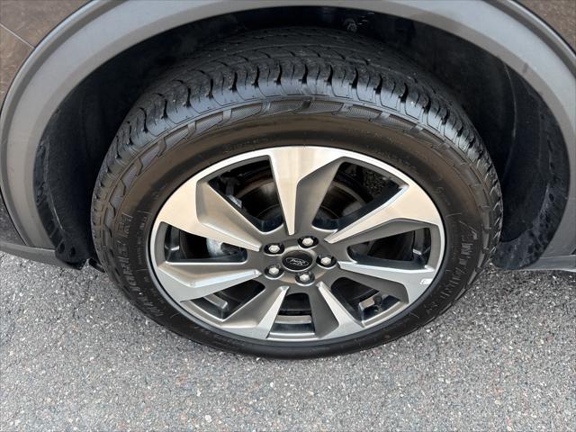 2025 Ford Escape Platinum