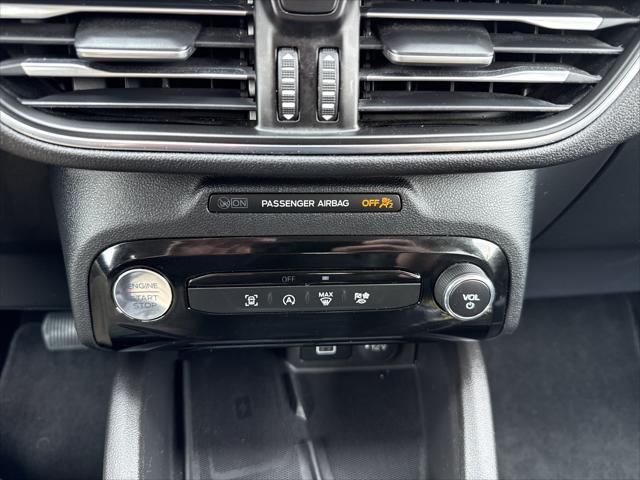 2025 Ford Escape Platinum