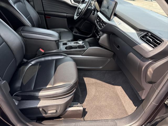 2025 Ford Escape Platinum