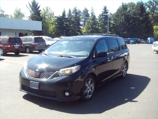 2012 Toyota Sienna SE 8 Passenger for sale in Eugene, OR