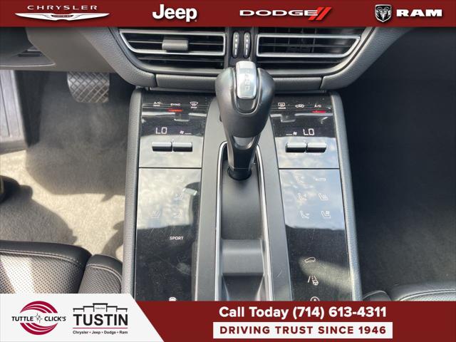 2024 Porsche Macan 4DR AWD