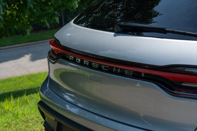 2026 Porsche Macan AWD