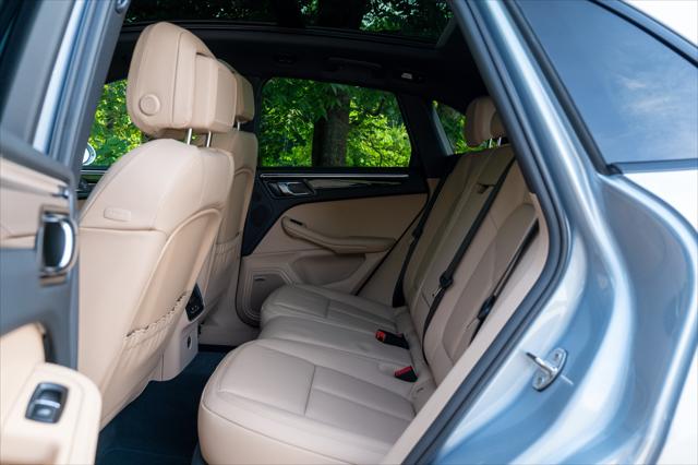 2026 Porsche Macan AWD
