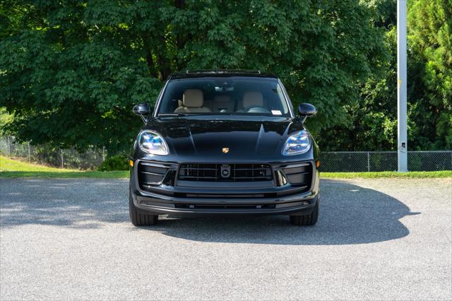 2026 Porsche Macan AWD