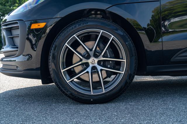 2026 Porsche Macan AWD