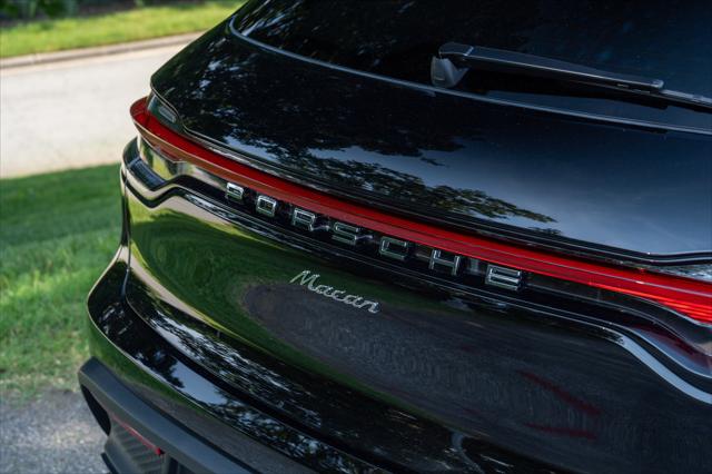 2026 Porsche Macan AWD