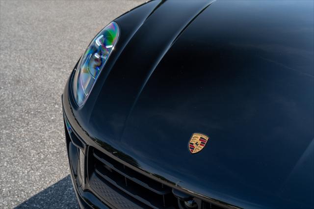 2026 Porsche Macan AWD