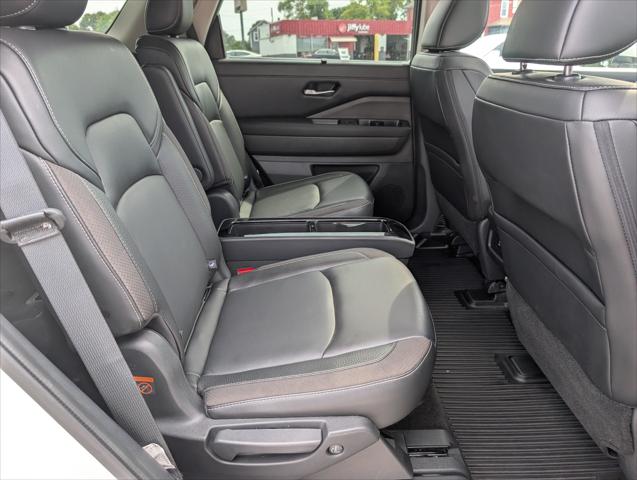 2024 Nissan Pathfinder SL 4WD