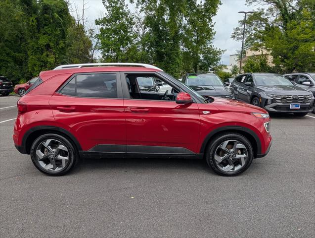 2023 Hyundai Venue Limited 2023 Hyundai Venue Limited