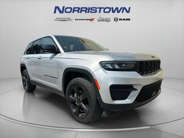 2023 Jeep Grand Cherokee Altitude 4x4 2023 Jeep Grand Cherokee Altitude 4x4