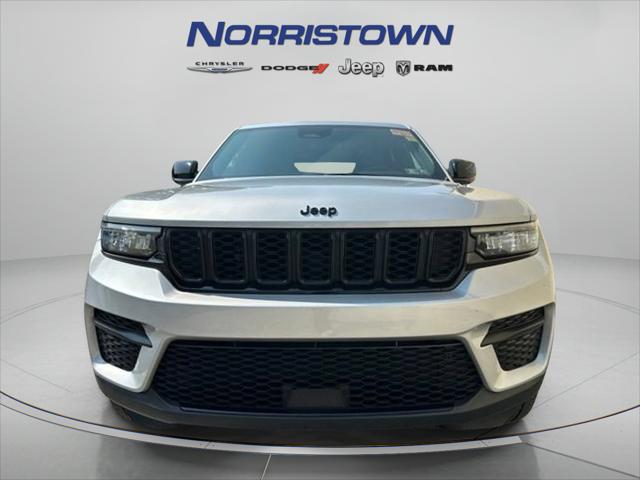 2023 Jeep Grand Cherokee Altitude 4x4 2023 Jeep Grand Cherokee Altitude 4x4