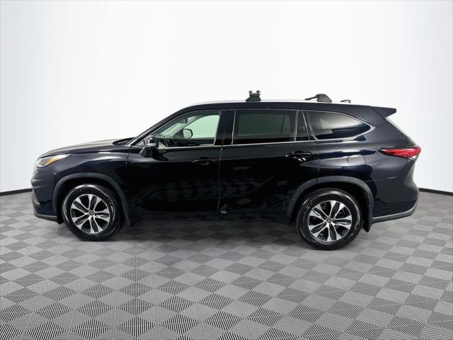 Used 2022 Toyota Highlander XLE For Sale in Millington, TN