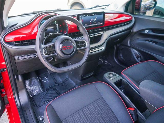 2024 Fiat 500e INSPI(RED) FWD