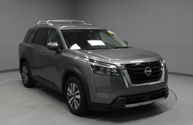 2025 Nissan Pathfinder SL 4WD for sale in Groveport, OH