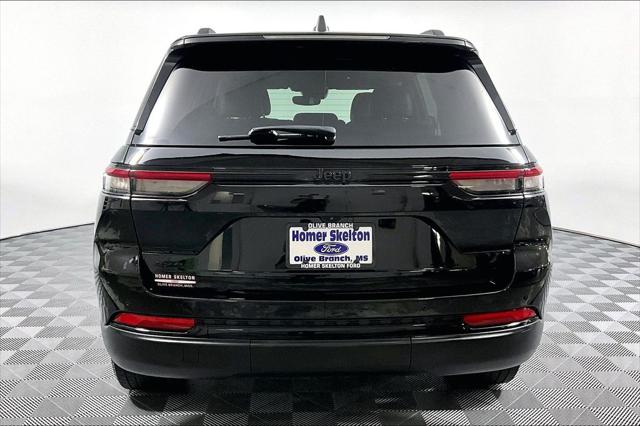 Used 2023 Jeep Grand Cherokee Altitude 4x4 For Sale in Olive Branch, MS