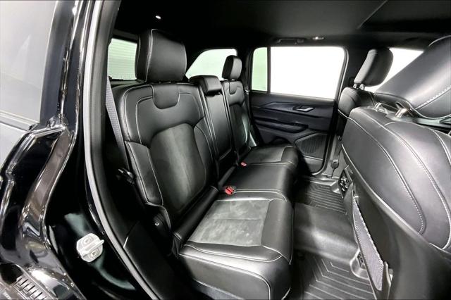 Used 2023 Jeep Grand Cherokee Altitude 4x4 For Sale in Olive Branch, MS