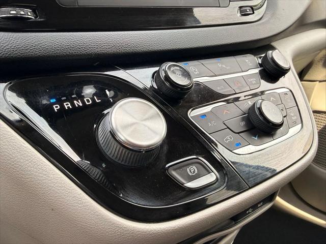 2020 Chrysler Pacifica Touring L