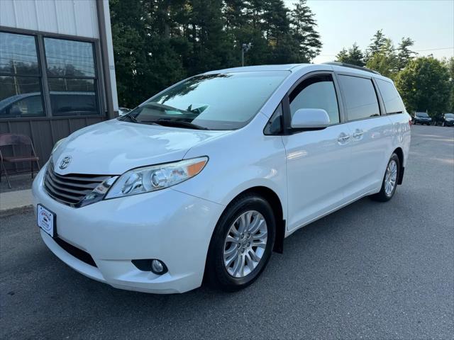 2015 Toyota Sienna 5dr 8-Pass Van XLE FWD (Natl) for sale in Derry, NH