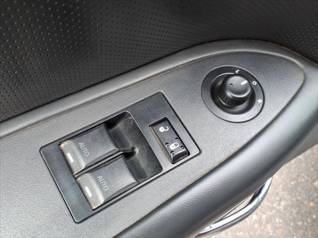 2013 Dodge Challenger SXT Plus